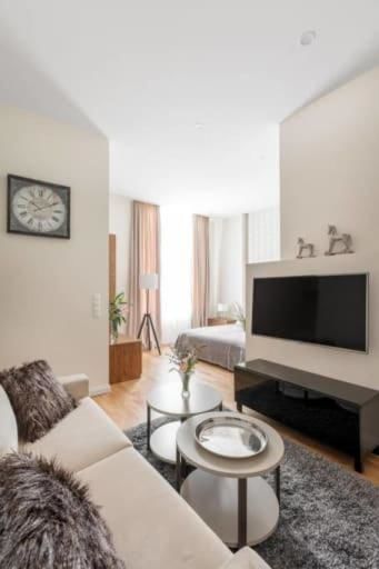 Апартаменты Hoża Luxury Apartments Варшава-30